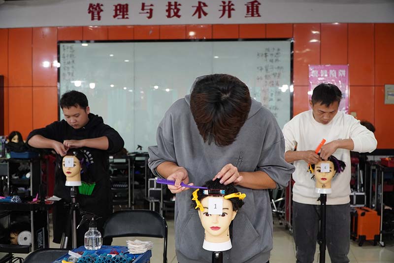 DSC02059.jpg DSC02059.jpg